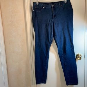 Jessica Simpson Jeans Size 32 Kiss Me Jegging.  New Jeans Stretch